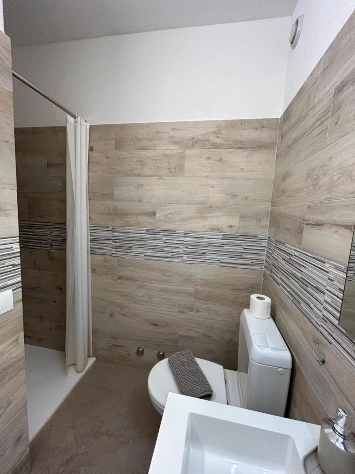 *Veranda'S Rooms* - Free Parking In Central Lugano Exterior foto